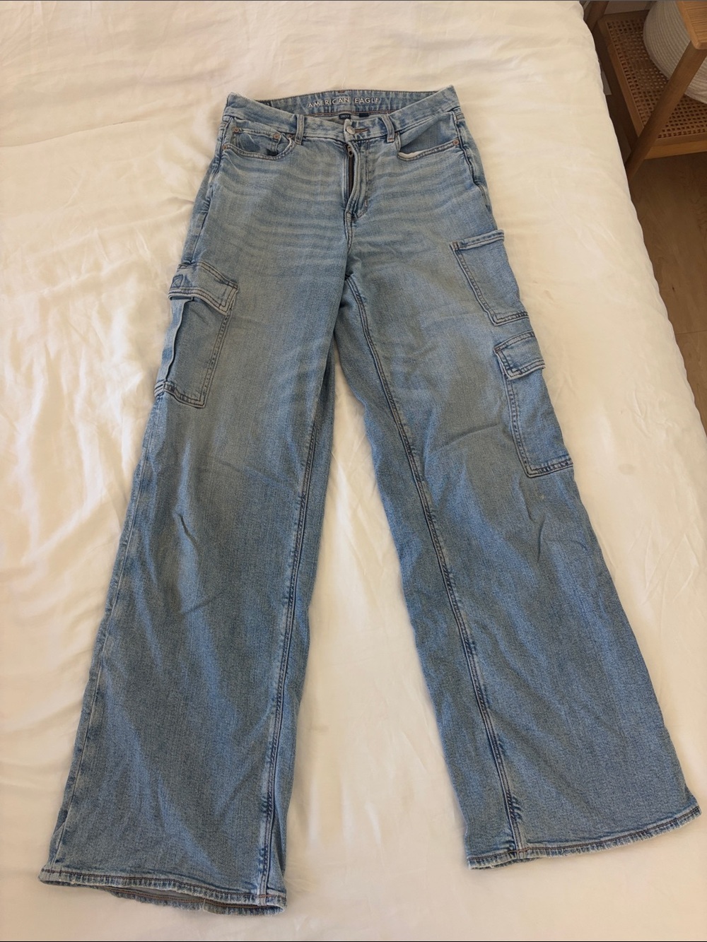 American Eagle Outfitters Light Blue Wide-Leg Cargo Jeans 8 Extra Long